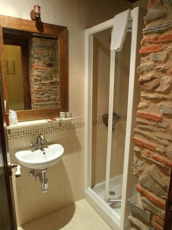 Hostal Virgen De La Encina Ponferrada Bilik gambar