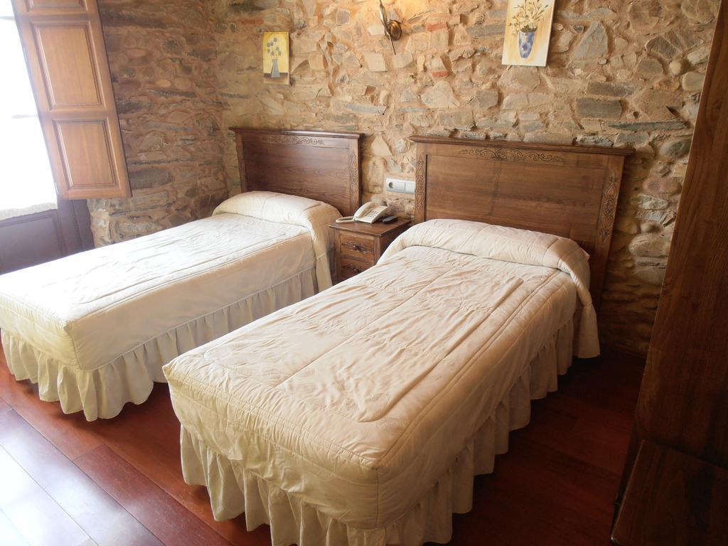 Hostal Virgen De La Encina Ponferrada Bilik gambar