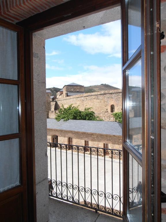 Hostal Virgen De La Encina Ponferrada Bilik gambar