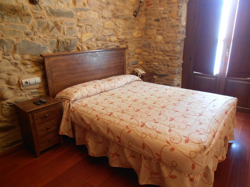 Hostal Virgen De La Encina Ponferrada Bilik gambar