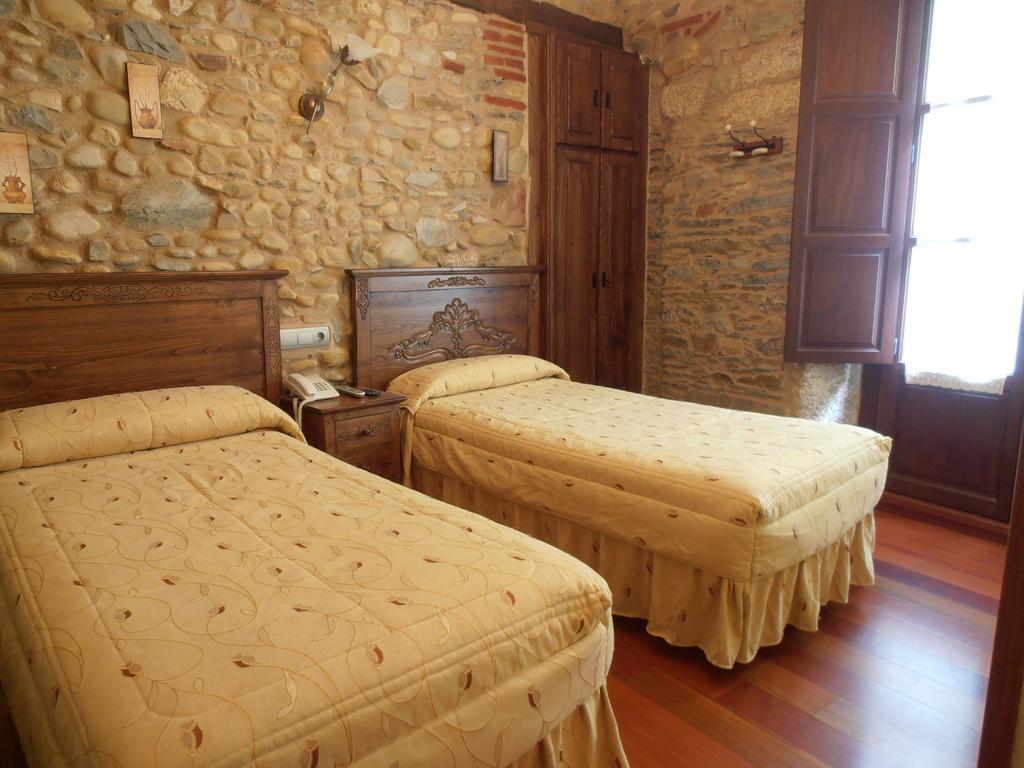 Hostal Virgen De La Encina Ponferrada Bilik gambar