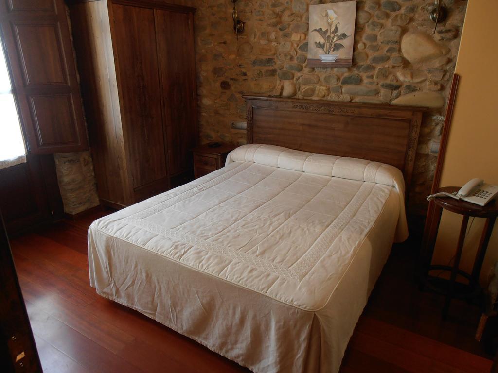 Hostal Virgen De La Encina Ponferrada Bilik gambar